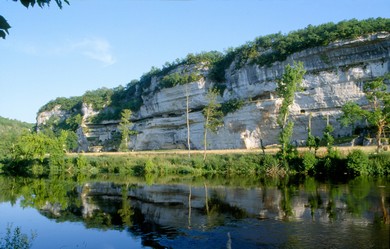 ©La Roque Saint Christophe - falaise - Le Manoir du Chambon - Dordogne Périgord