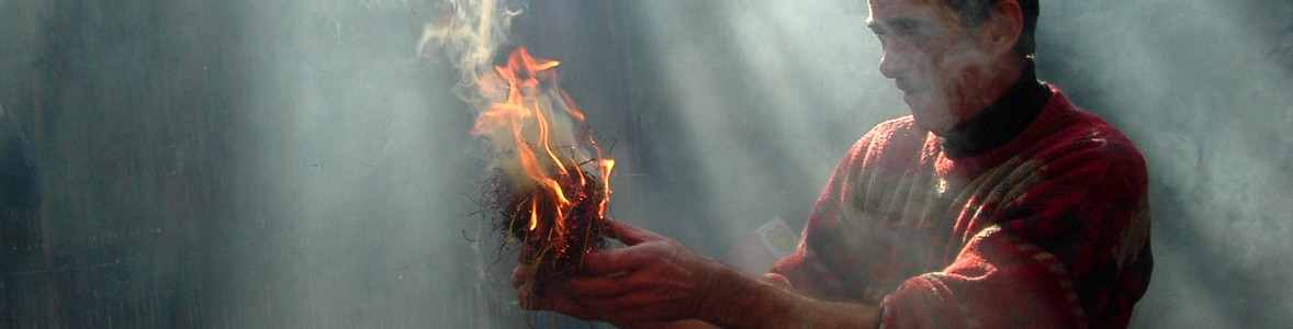 Le Manoir du Chambon - allumage du feu par ©ginelli