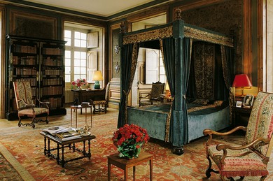 ©chateaudeHautefort - chambre d'honneur - Manoir du Chambon - Dordogne Périgord