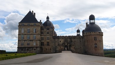 Château de Hautefort - façade - ®manoirduchambon