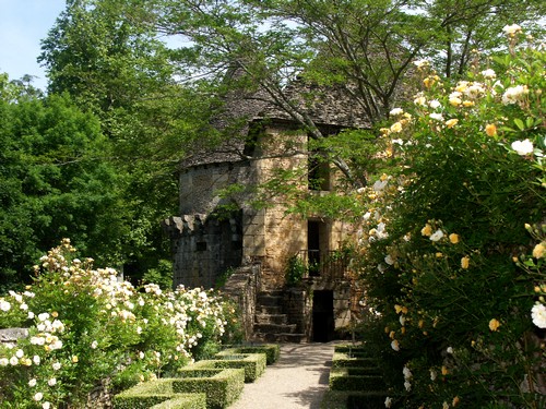 chateau de losse - jardins fleuris - Manoir du Chambon - Dordogne Périgord