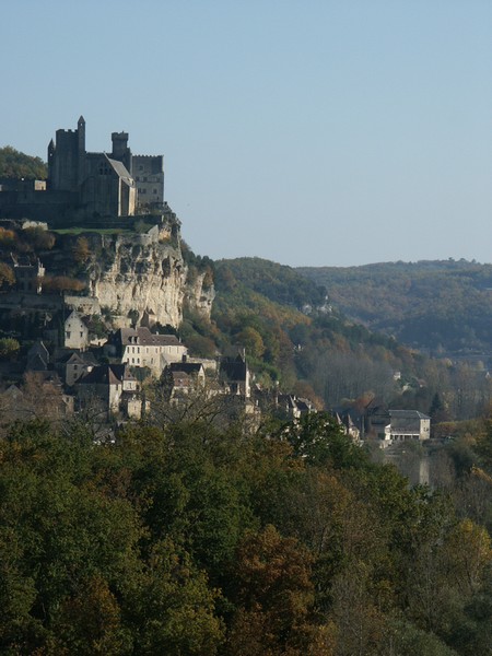chateau de beynac - surplombant la  dordogne - Le Manoir du Chambon - Périgord