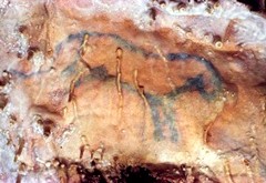 Le Manoir du Chambon - le cheval bleu ©grotte de Villars